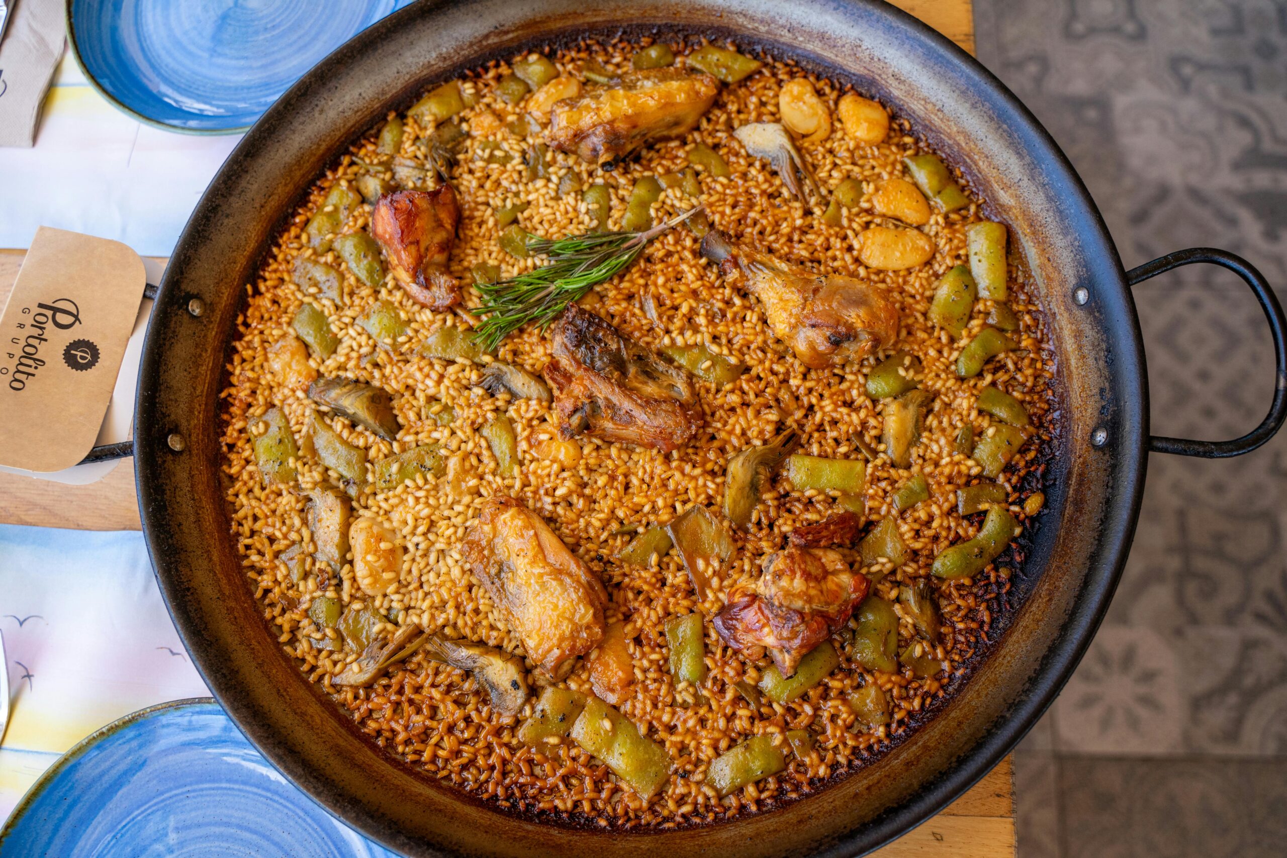 Dónde comer la mejor paella valenciana: guía local actualizada (2025)